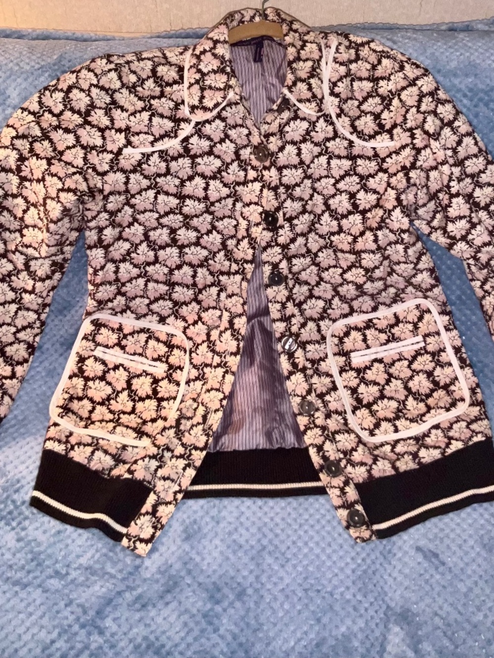 Floral lined casual jacket